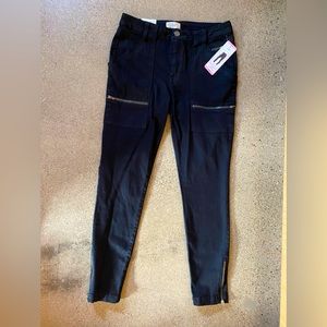 JOIE Park Cargo Pant.  Black. Size 6/28 NEW WITH TAGS